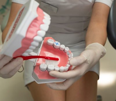 , 5 najpopularniejszych mitów związanych z leczeniem zębów